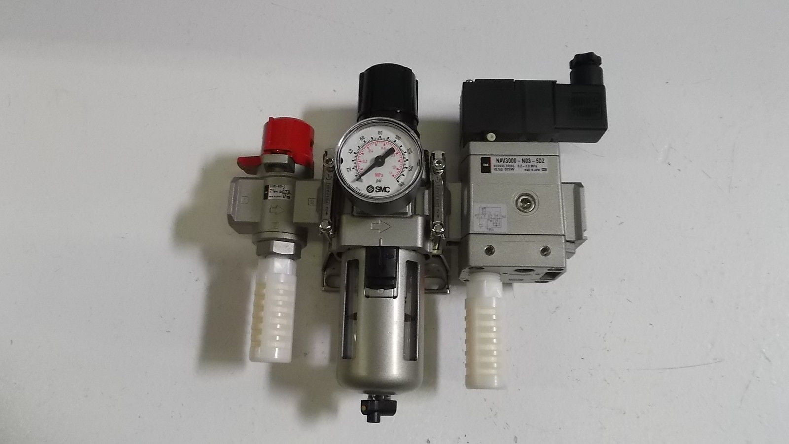 SMC FILTER REGULATOR ASSEMBLED AW30-N03-7 *NEW NO BOX*