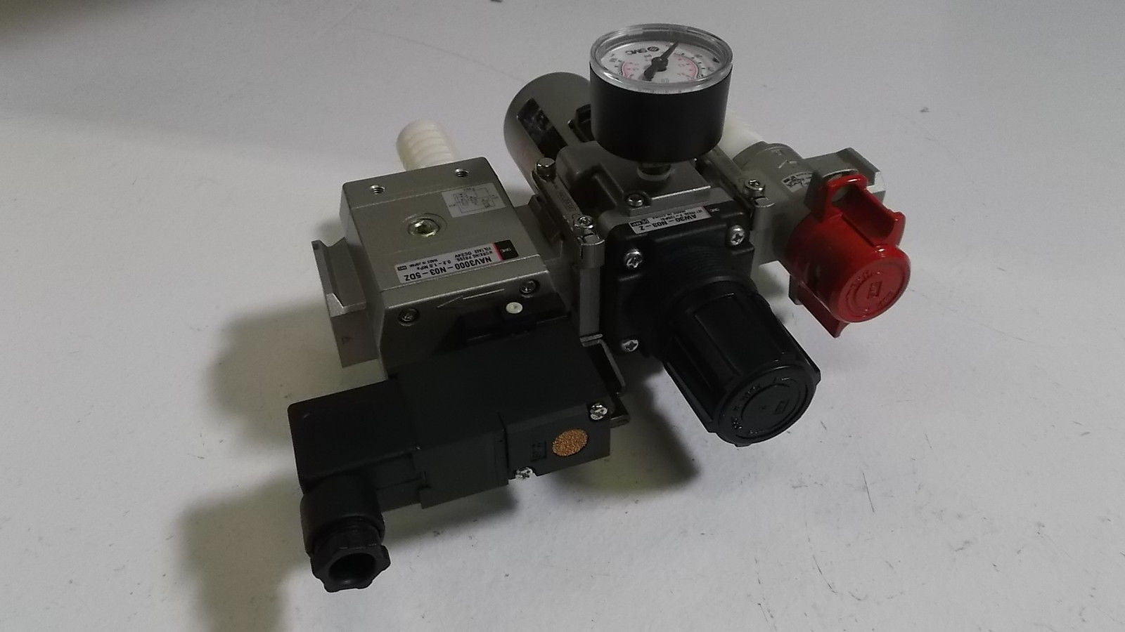 SMC FILTER REGULATOR ASSEMBLED AW30-N03-7 *NEW NO BOX*
