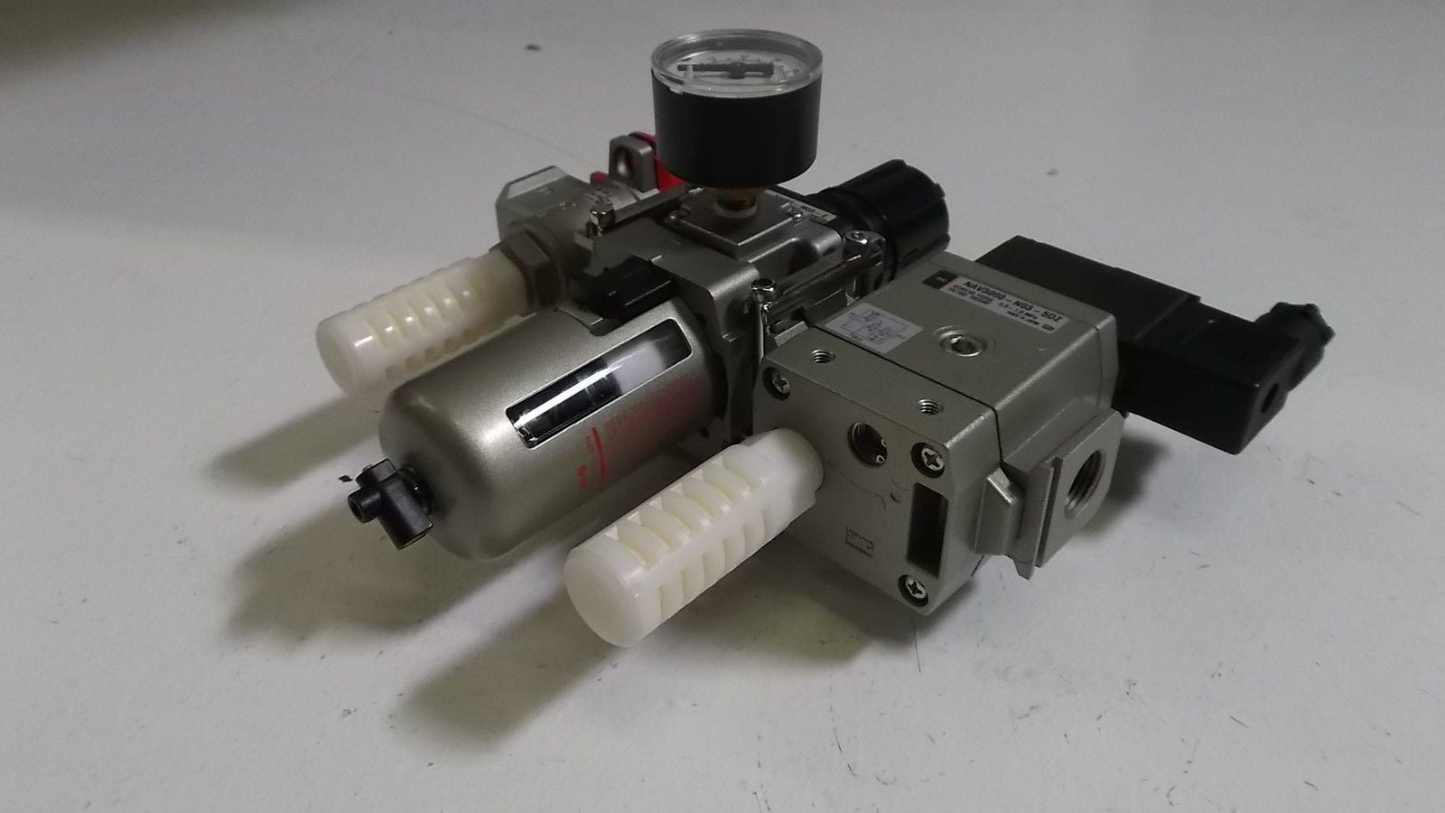 SMC FILTER REGULATOR ASSEMBLED AW30-N03-7 *NEW NO BOX*