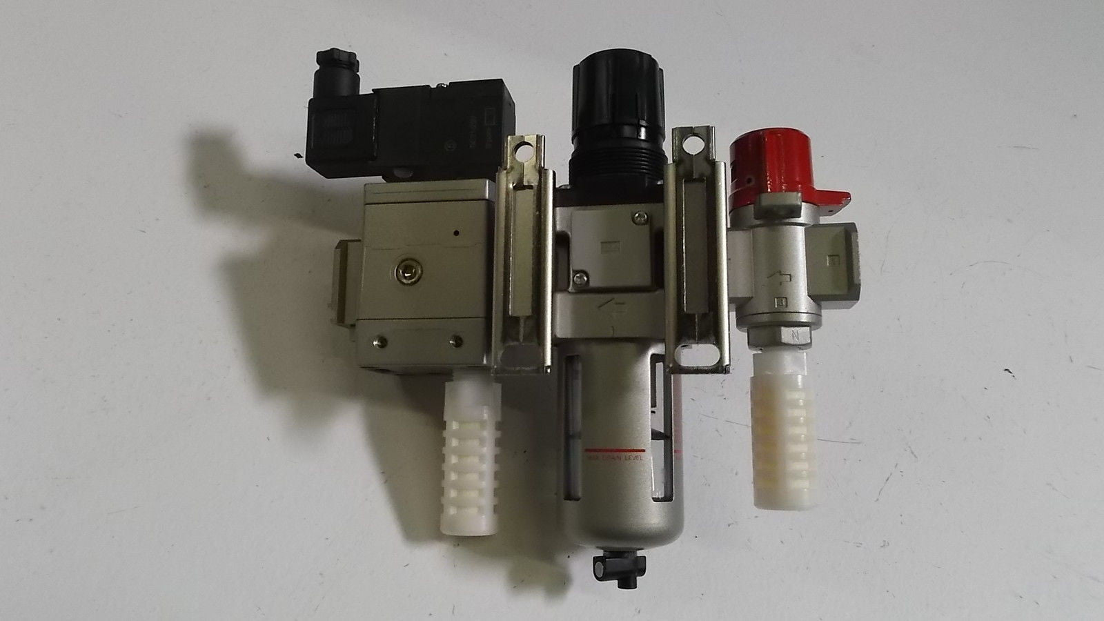 SMC FILTER REGULATOR ASSEMBLED AW30-N03-7 *NEW NO BOX*