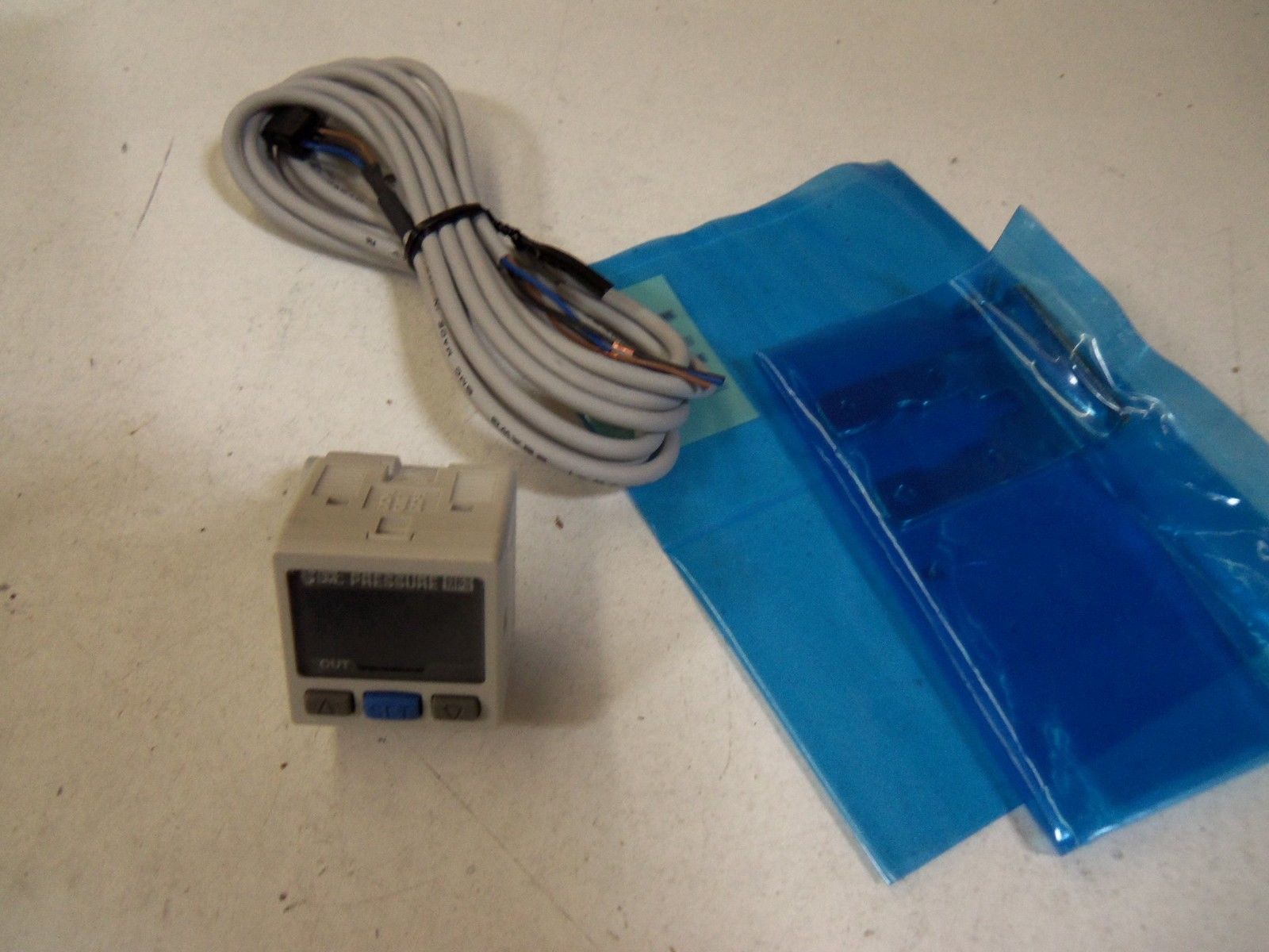SMC ISE30-C6L-65-LA *NEW IN BOX*