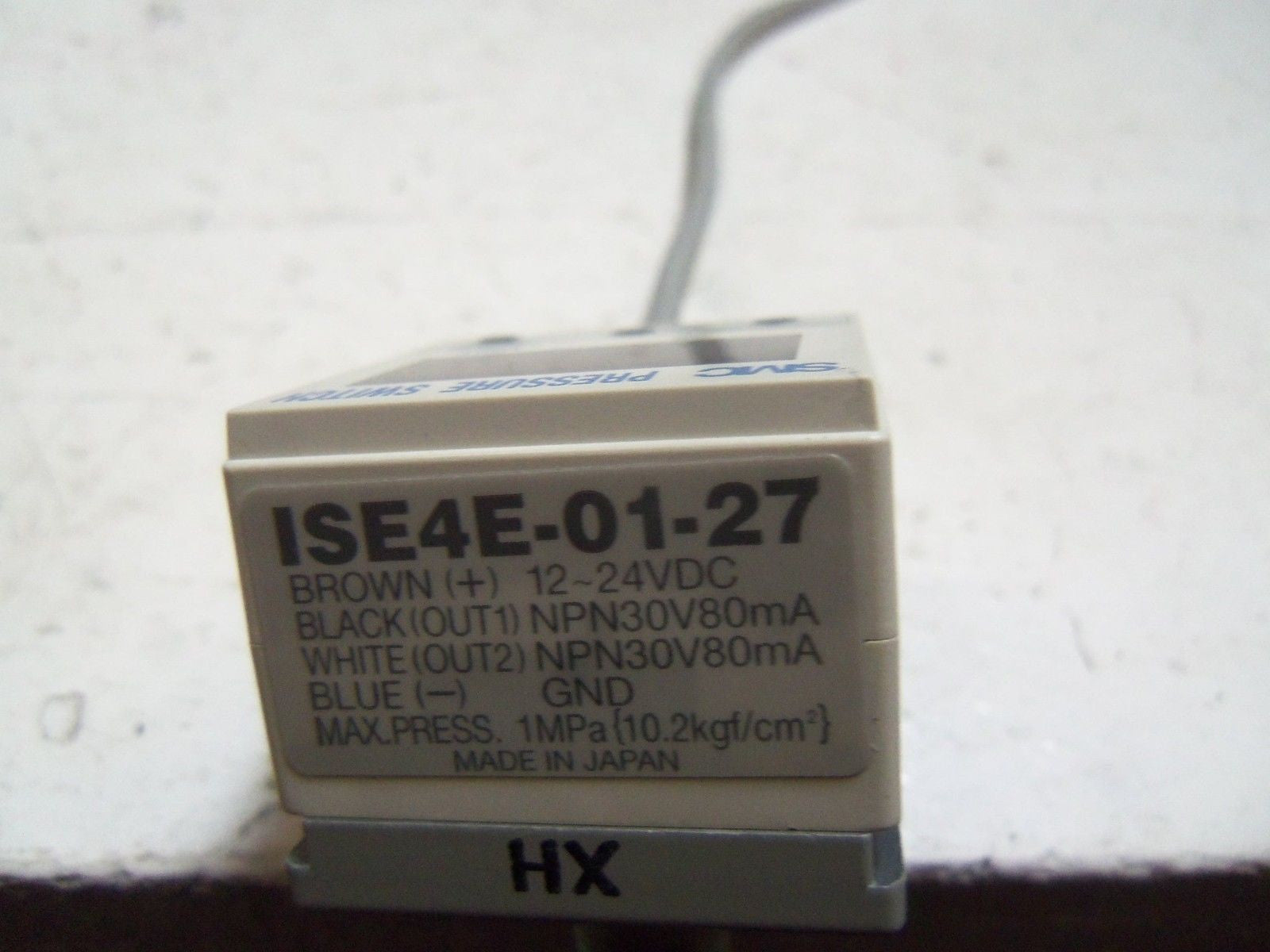 SMC ISE4E-01-27L PRESSURE SWITCH *NEW NO BOX*