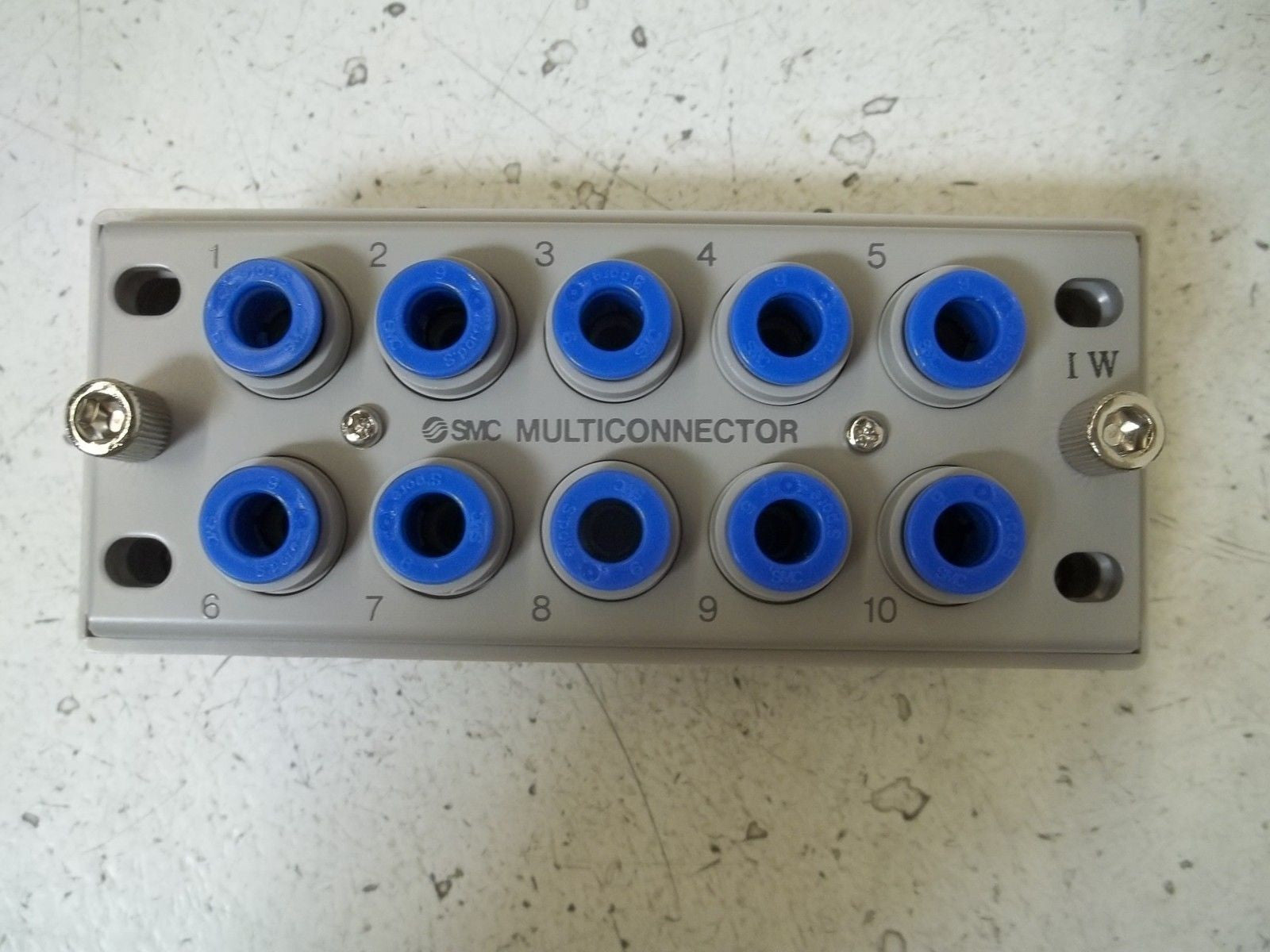 SMC KDM10S-06 MULTICONNECTOR *NEW IN  A BOX*
