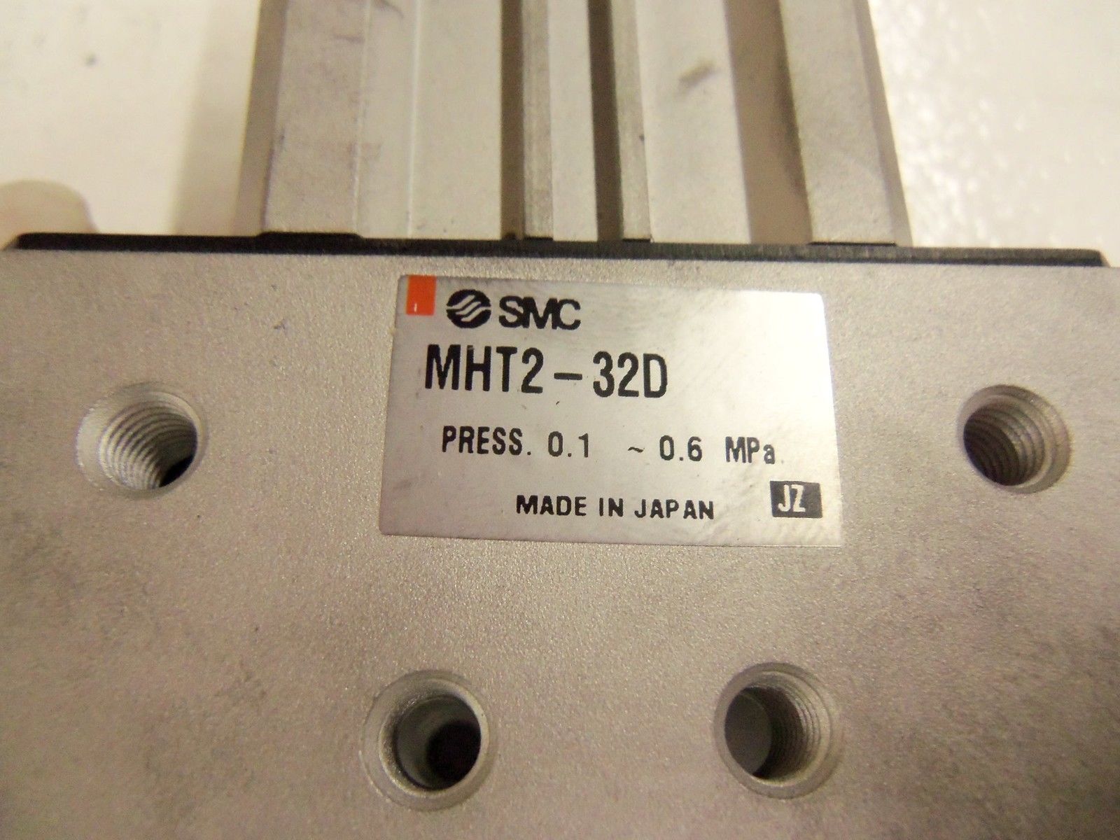 SMC MHT2-32D *USED*