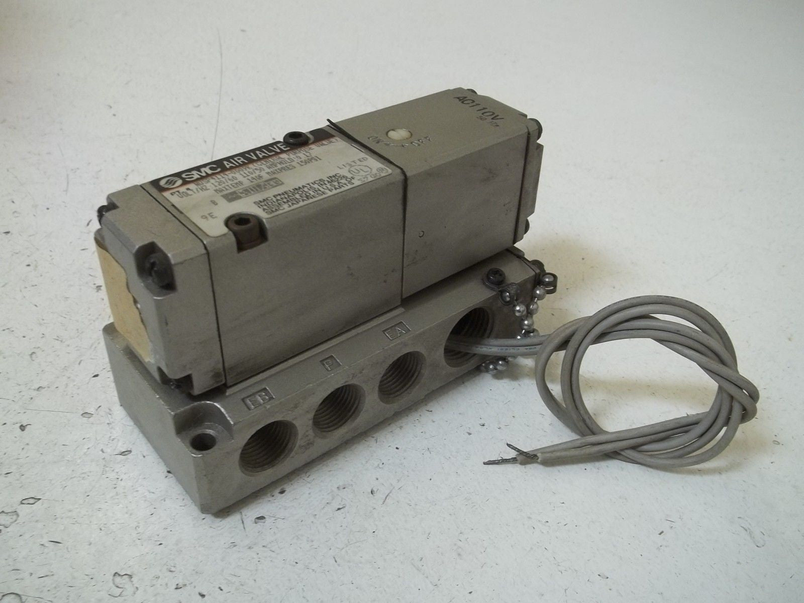 SMC MVSP4114-0009K AIR VALVE *USED*