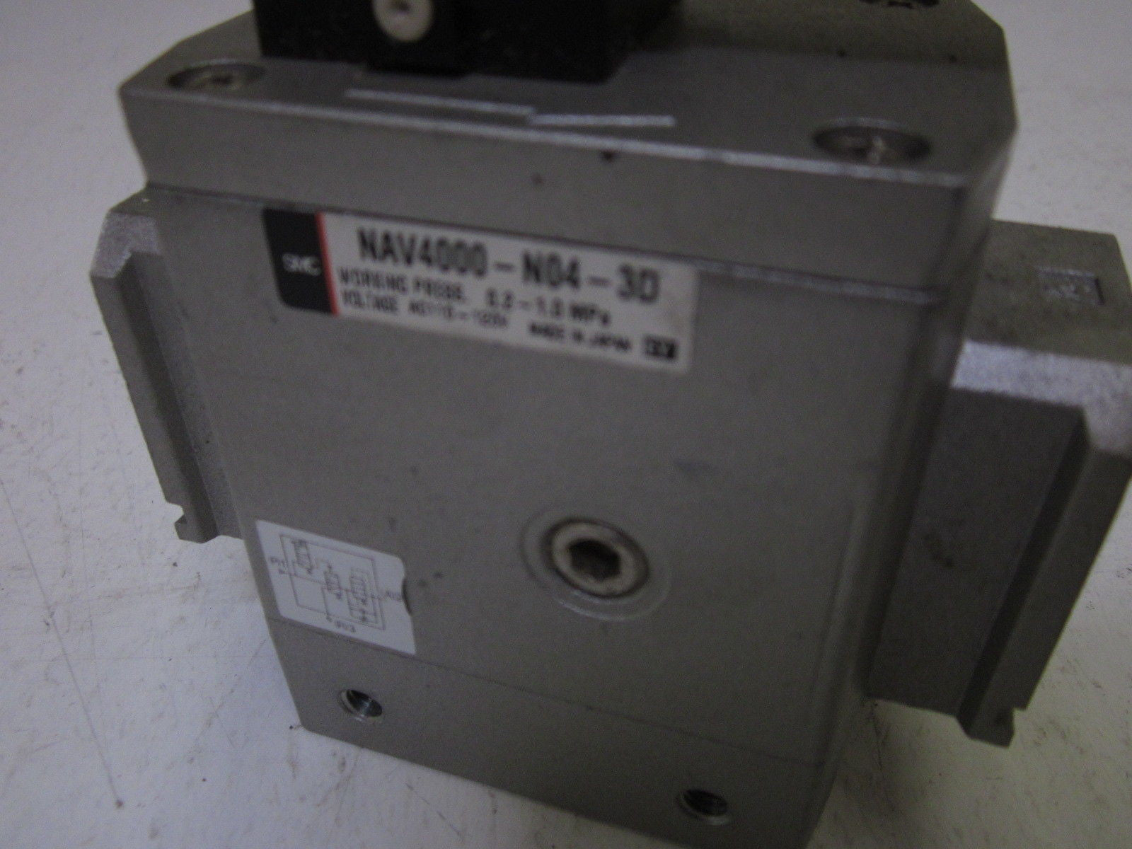 SMC NAV4000-N04-3D PNEUMATIC VALVE *NEW NO BOX*
