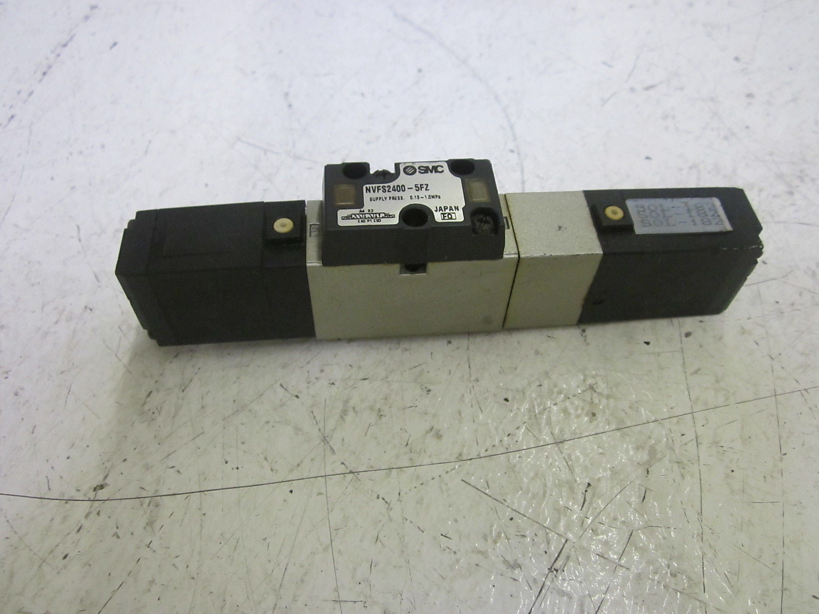SMC NVFS2400-5FZ SOLENOID VALVE E24VDC *USED*