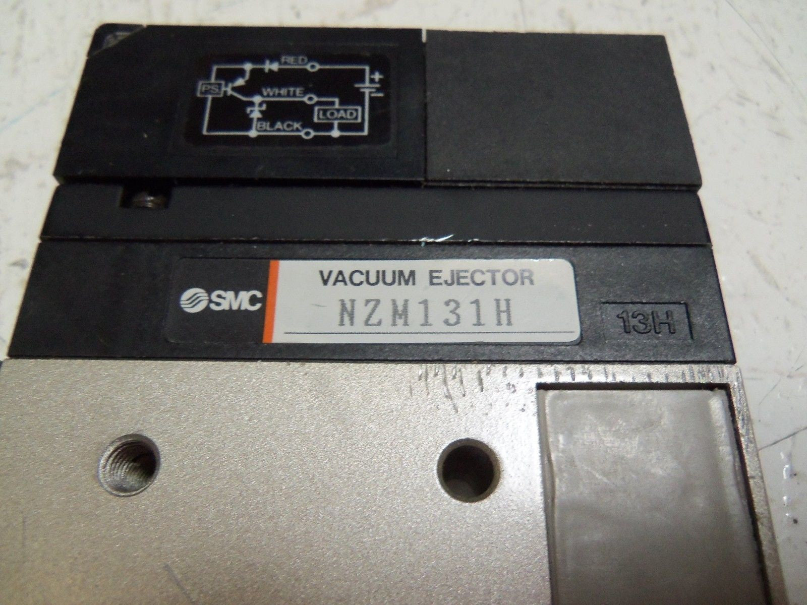 SMC NZM131HWZSE1-00 VACCUM SWITCH *USED*