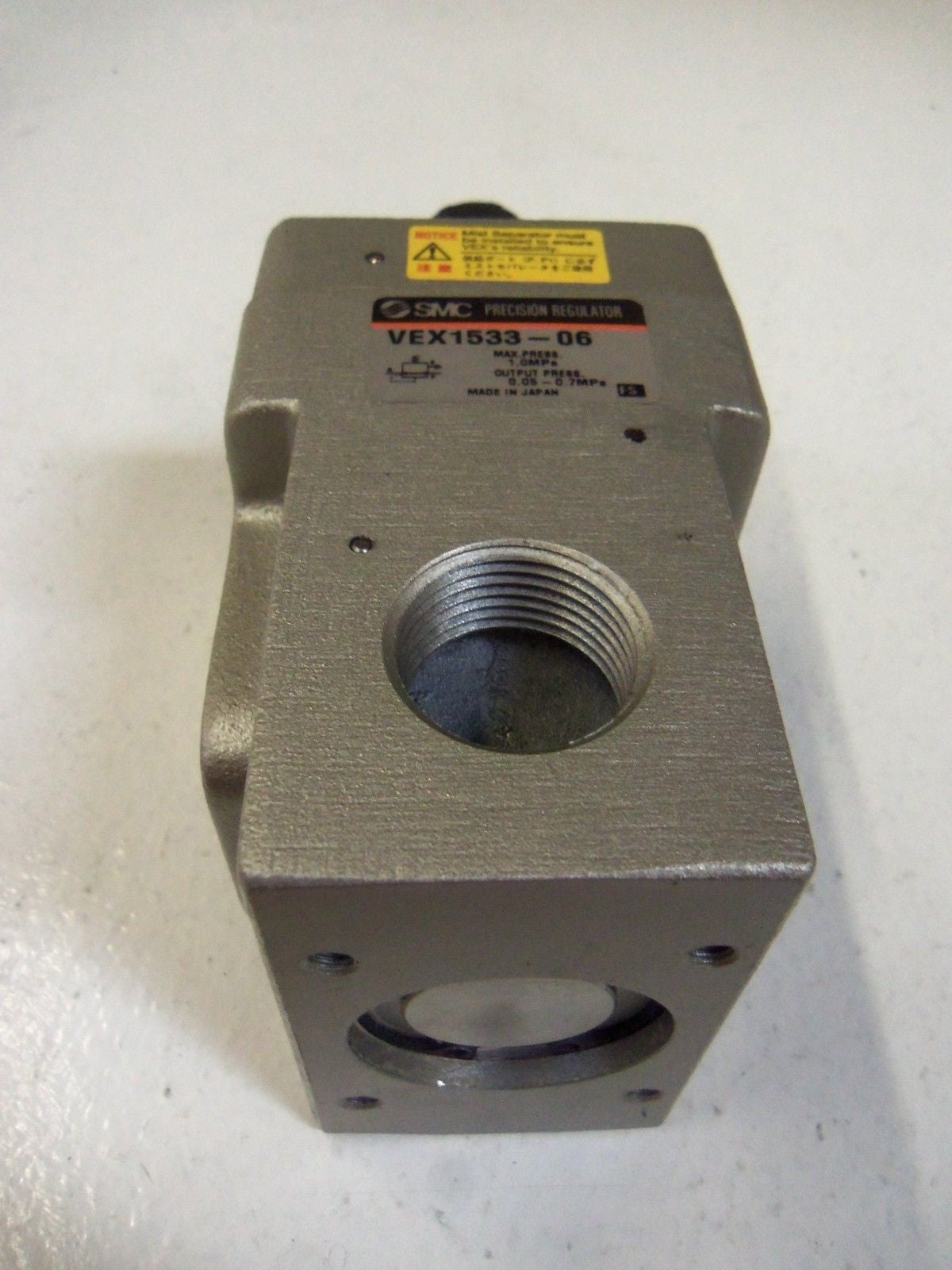 SMC PRECISION REGULATOR VEX1533-06 *NEW NO BOX*