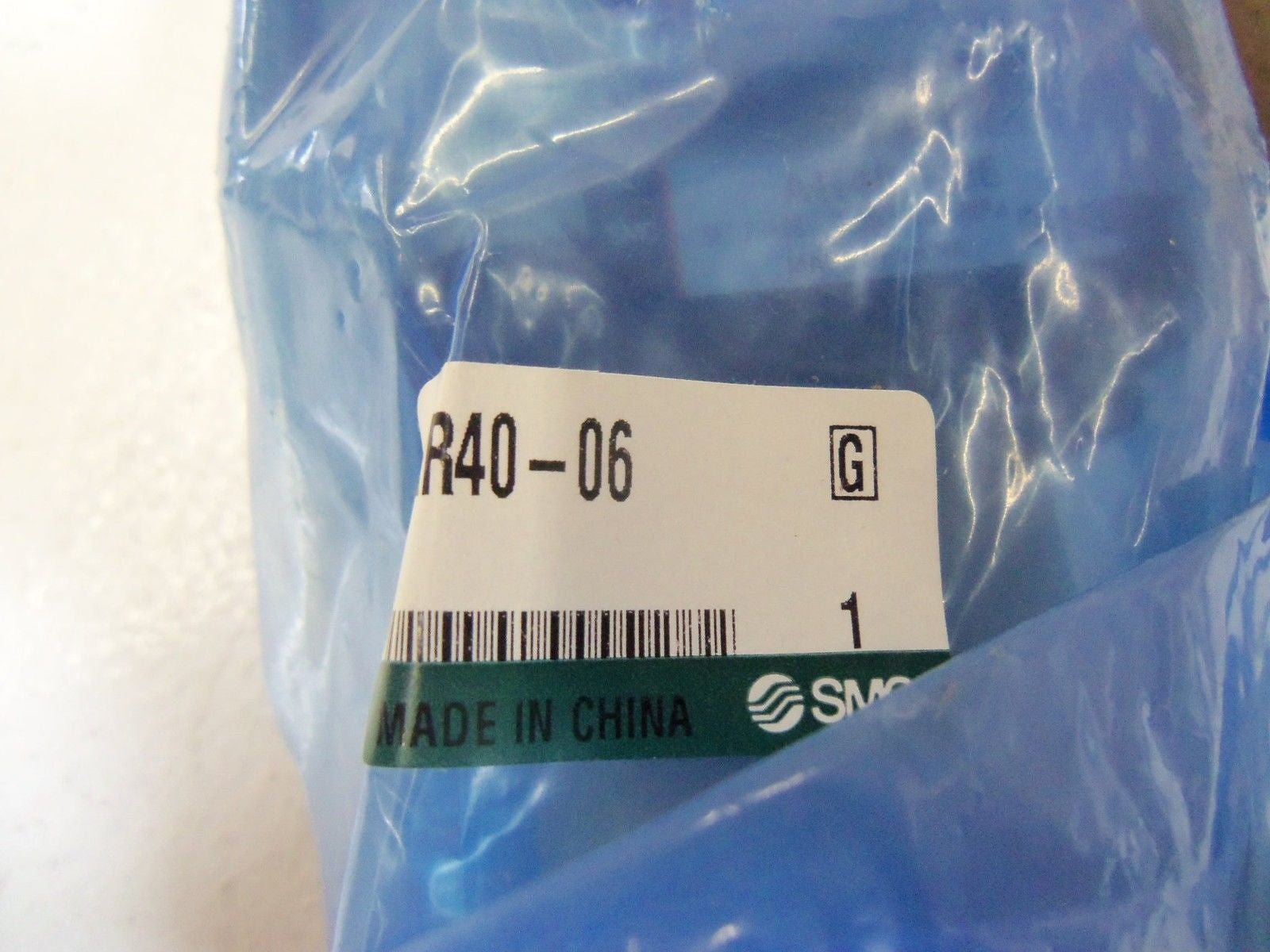 SMC REGULATOR AR40-06BG *NEW IN BAG*