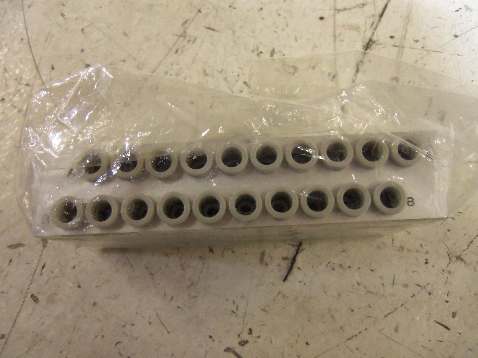 SMC SS5Y3-41-10-C6 MANIFOLD *NEW NO BOX*