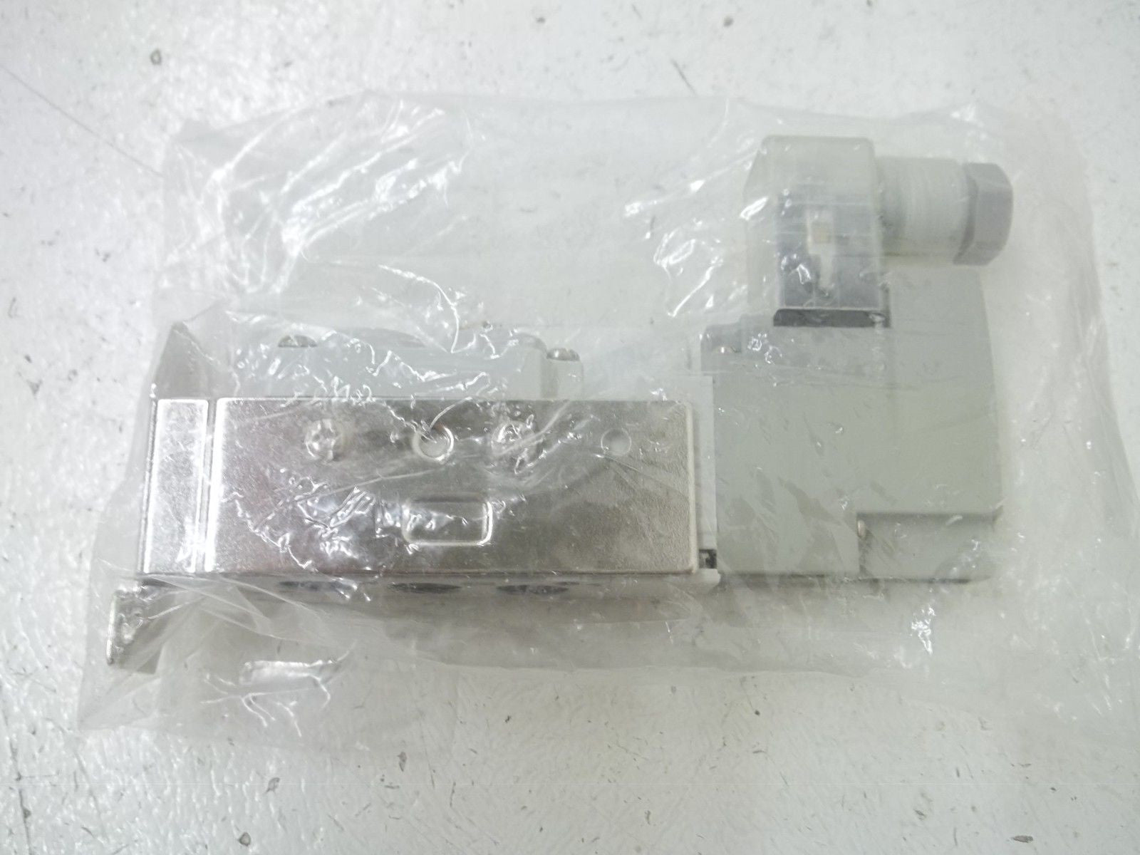 SMC SY5120-5DZ-01T-F1 SOLENOID VALVE *NEW IN FACTORY BAG*