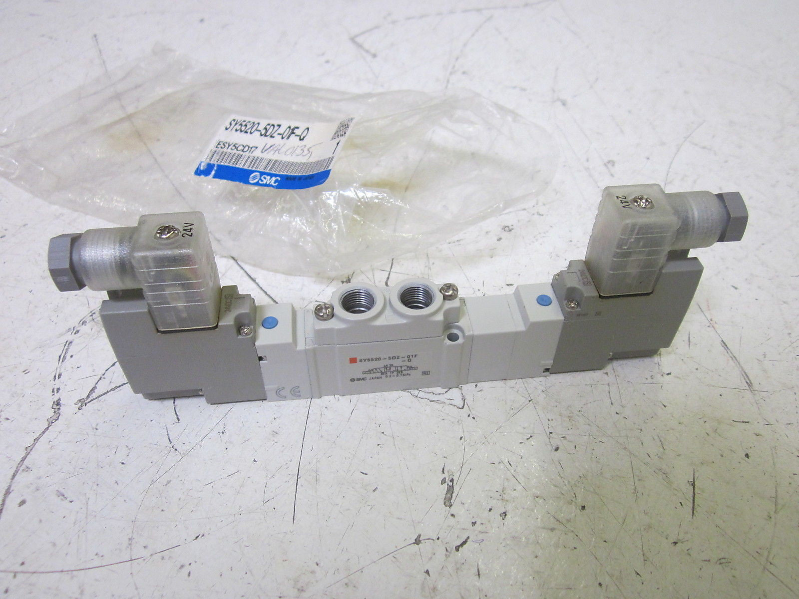 SMC SY5520-5DZ-01F-Q SOLENOID VALVE 24V *NEW IN A BAG*