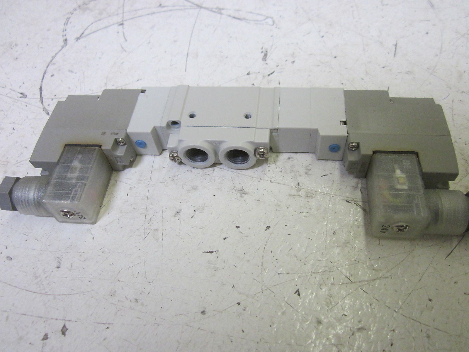SMC SY5520-5DZ-01F-Q SOLENOID VALVE 24V *NEW IN A BAG*