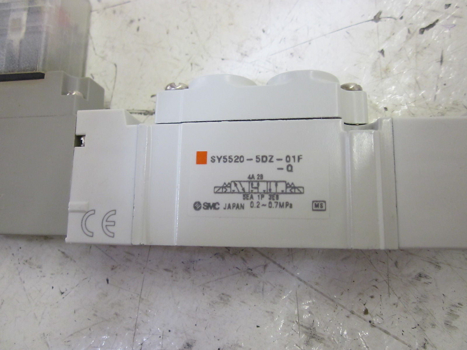 SMC SY5520-5DZ-01F-Q SOLENOID VALVE 24V *NEW IN A BAG*