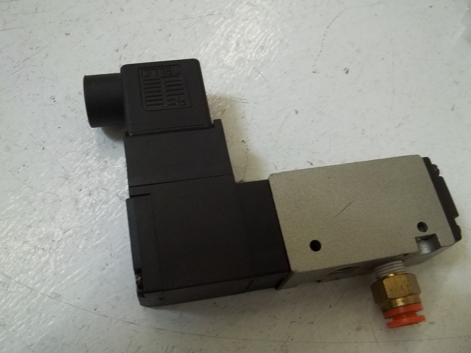 SMC VFS1130-5DZB-01 *USED*