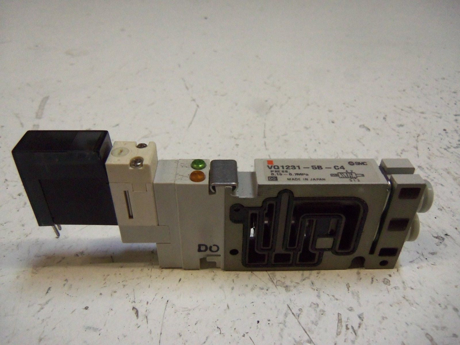 SMC VQ1231-5B-C4 SOLENOID COIL *USED*