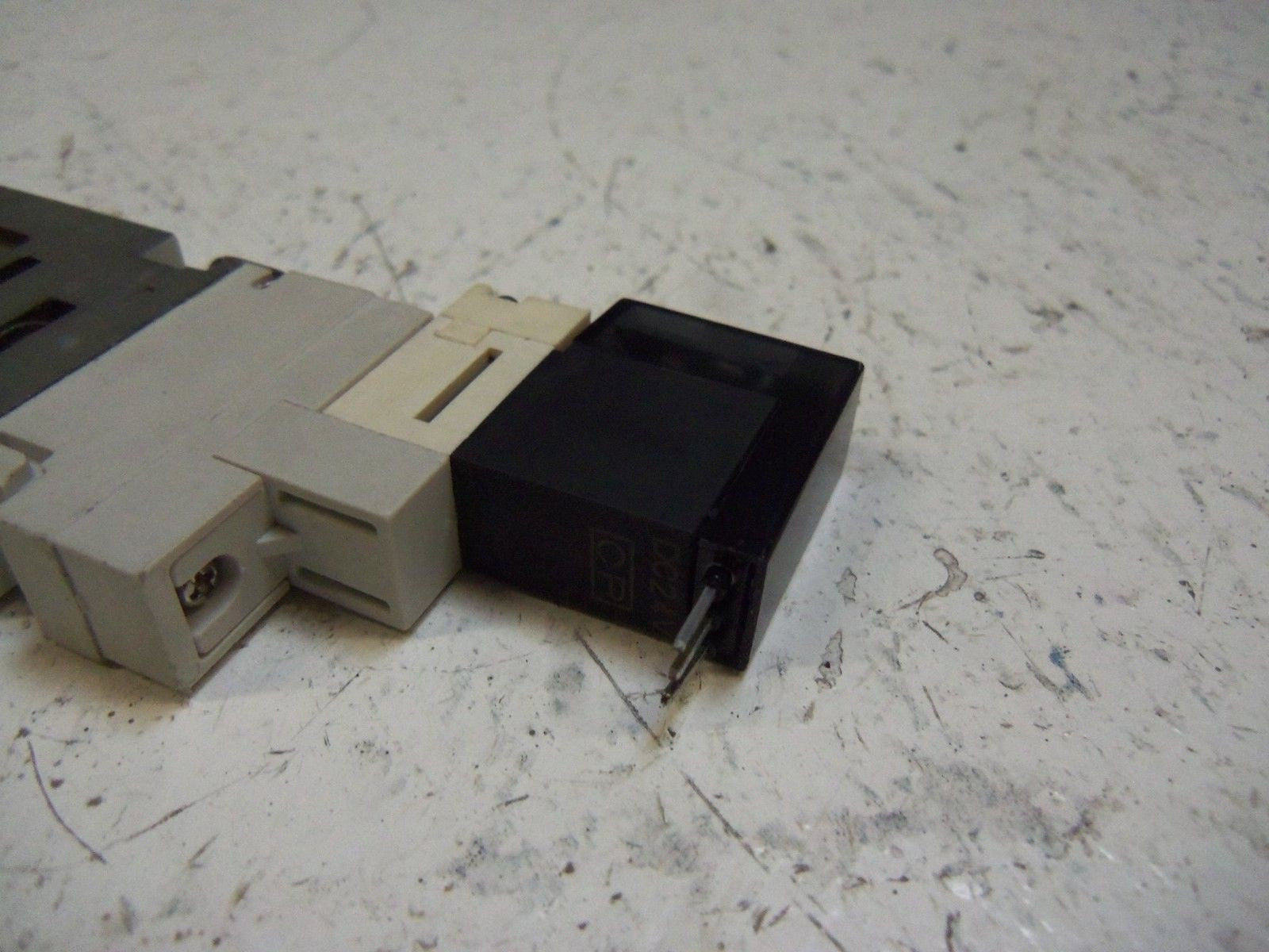 SMC VQ1231-5B-C4 SOLENOID COIL *USED*