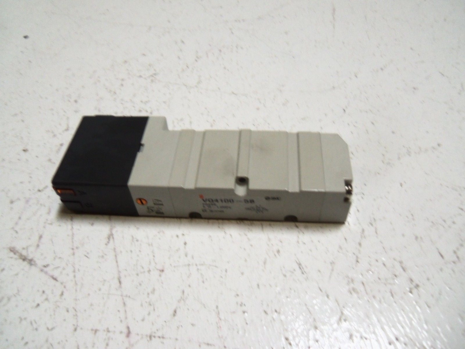 SMC VQ4100-5B SOLENOID VALVE *USED*