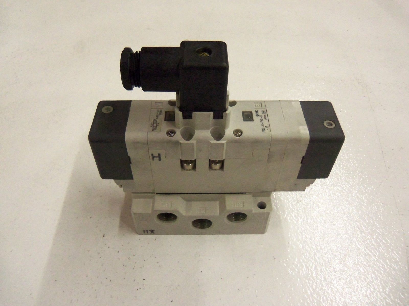 SMC VQ7-6-FHG-D-1Z *NEW NO BOX*