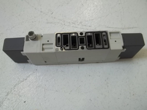 SMC VSS8-4-FG-D-3VZ *NEW NO BOX*