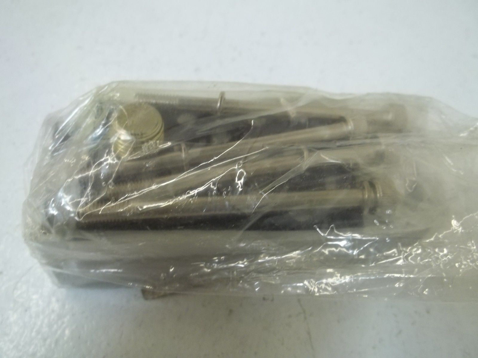 SMC VV71-P-02 RELOCATION VALVE *NEW NO BOX*