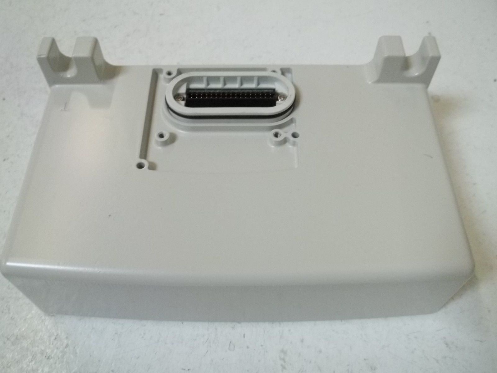 SMC VVQC4000-3A-2T D-SIDE END PLATE *NEW NO BOX*