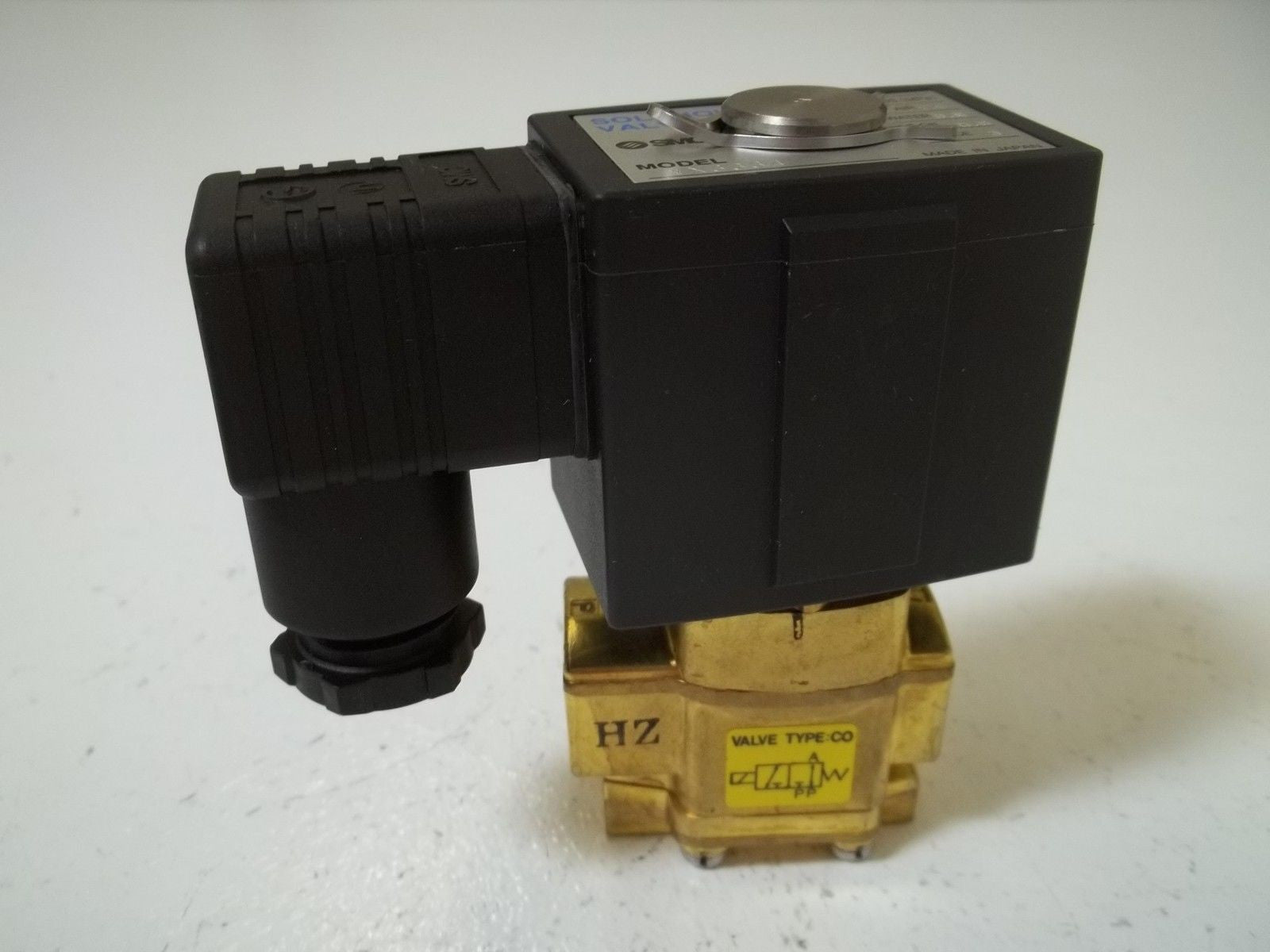 SMC VX3334 SOLENOID VALVE *USED*