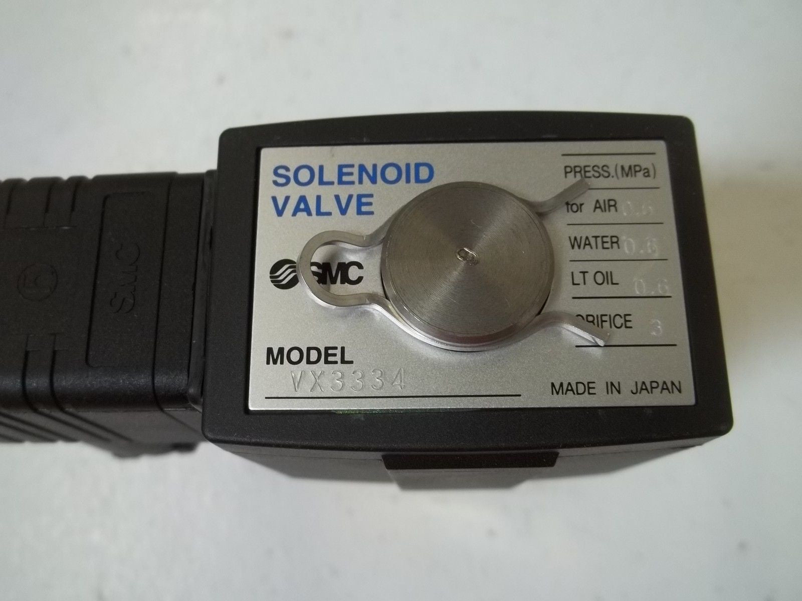 SMC VX3334 SOLENOID VALVE *USED*
