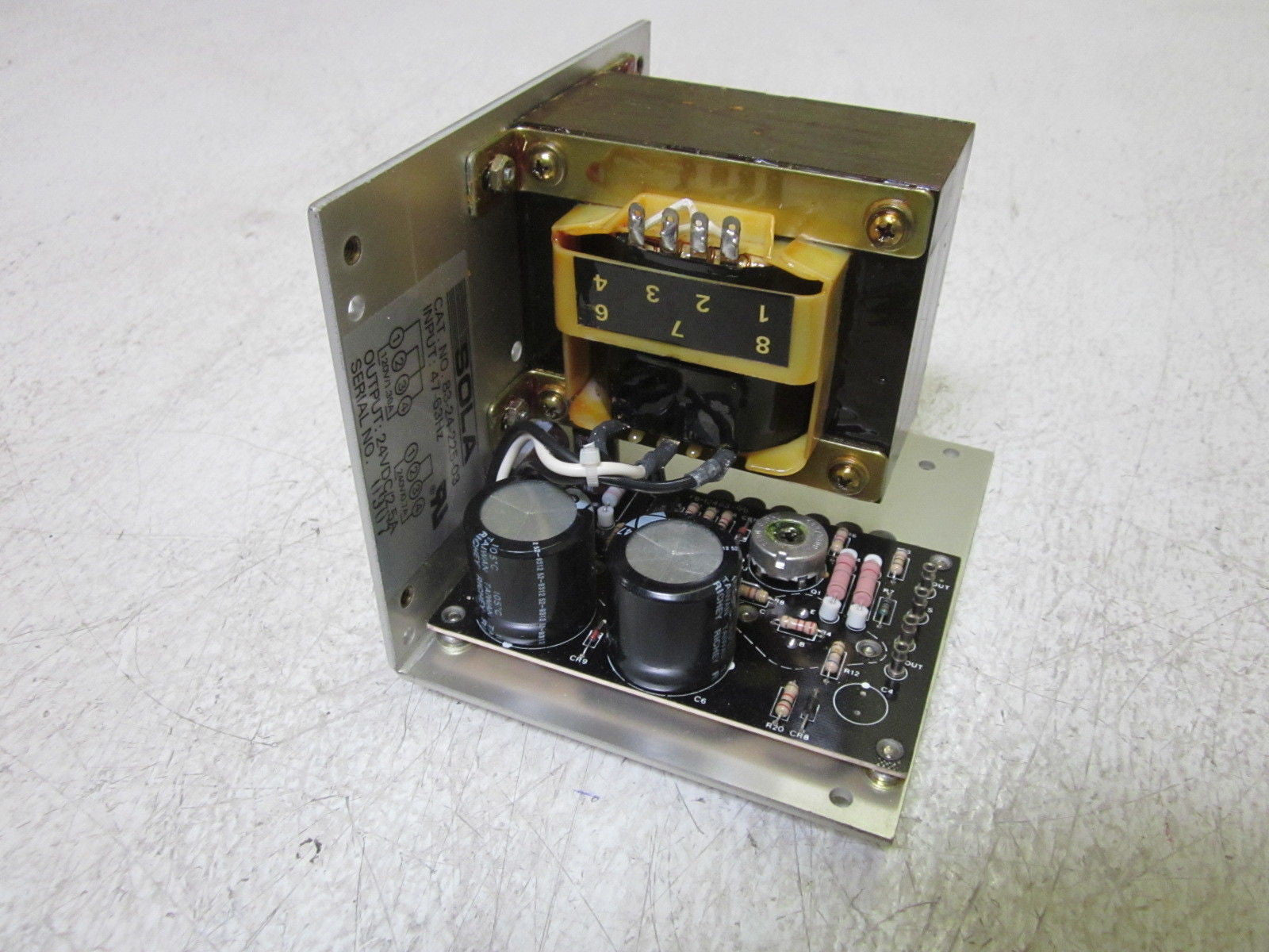 SOLA 83-24-225-03 DC POWER SUPPLY 24VDC *USED*