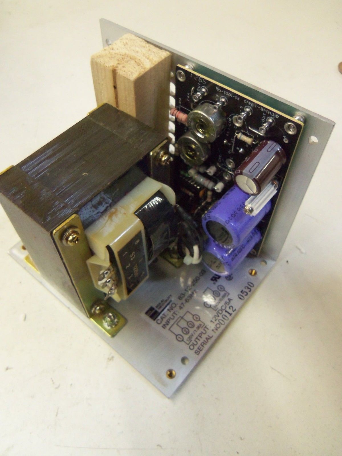 SOLA 83-12-250-3 DC POWER SUPPLY *NEW IN BOX*