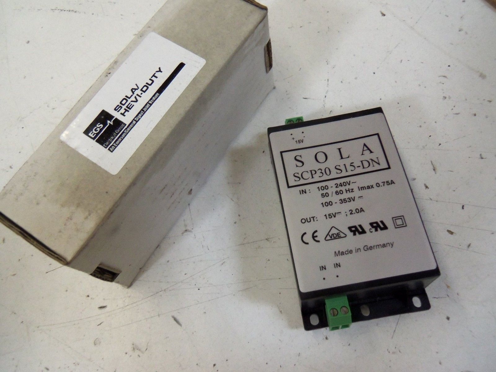 SOLA/HEVI-DUTY SCP30S15-DN *NEW IN  BOX*