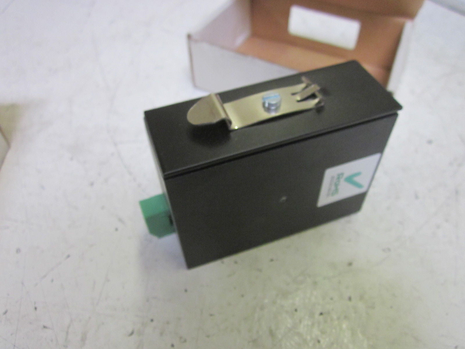 SOLA SCP30S12B-DN POWER SUPPLY, DIN MOUNT 100-240V *NEW IN BOX*
