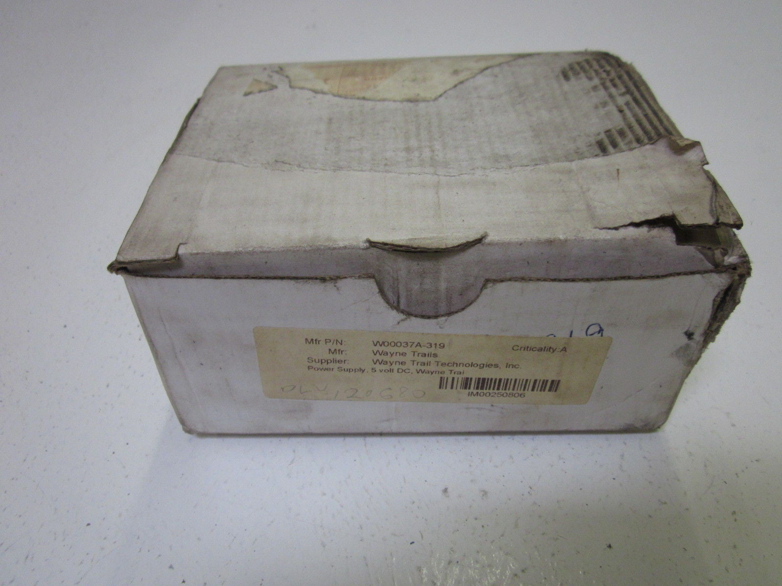 SOLA SDN8-5-24 *NEW IN BOX*