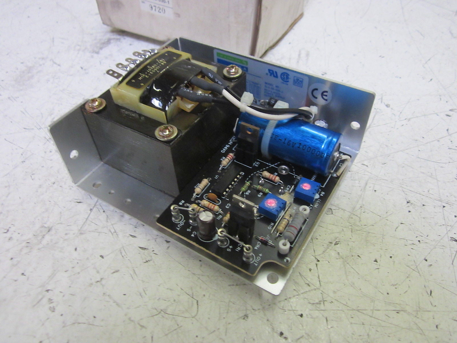 SOLA SLS-05-030-1 REGULATED POWER SUPPLY *NEW IN BOX*