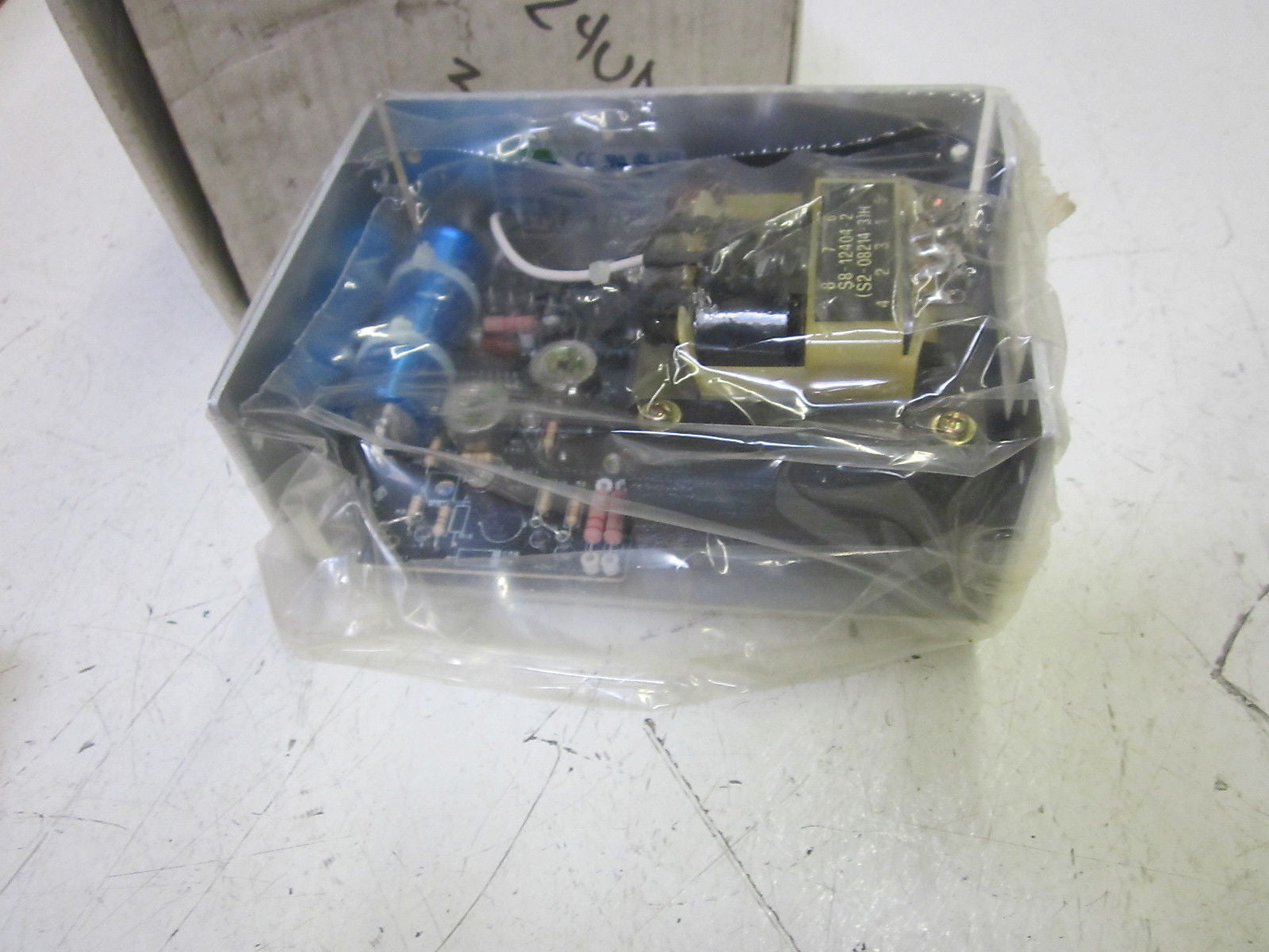 SOLA SLS-24-036 REGULATED POWER SUPPLY 3.6AMP 24VDC *NEW IN BOX*