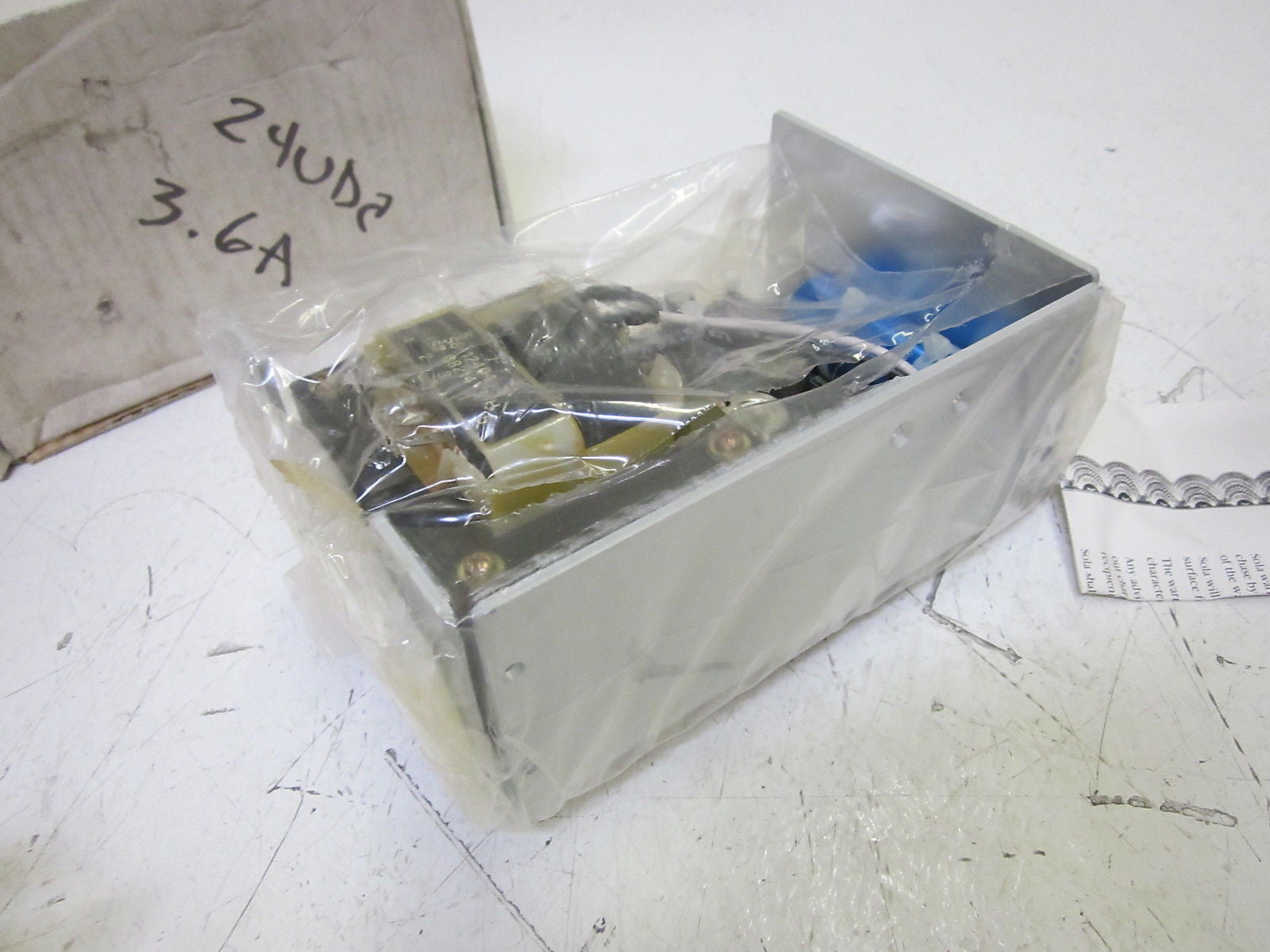 SOLA SLS-24-036 REGULATED POWER SUPPLY 3.6AMP 24VDC *NEW IN BOX*
