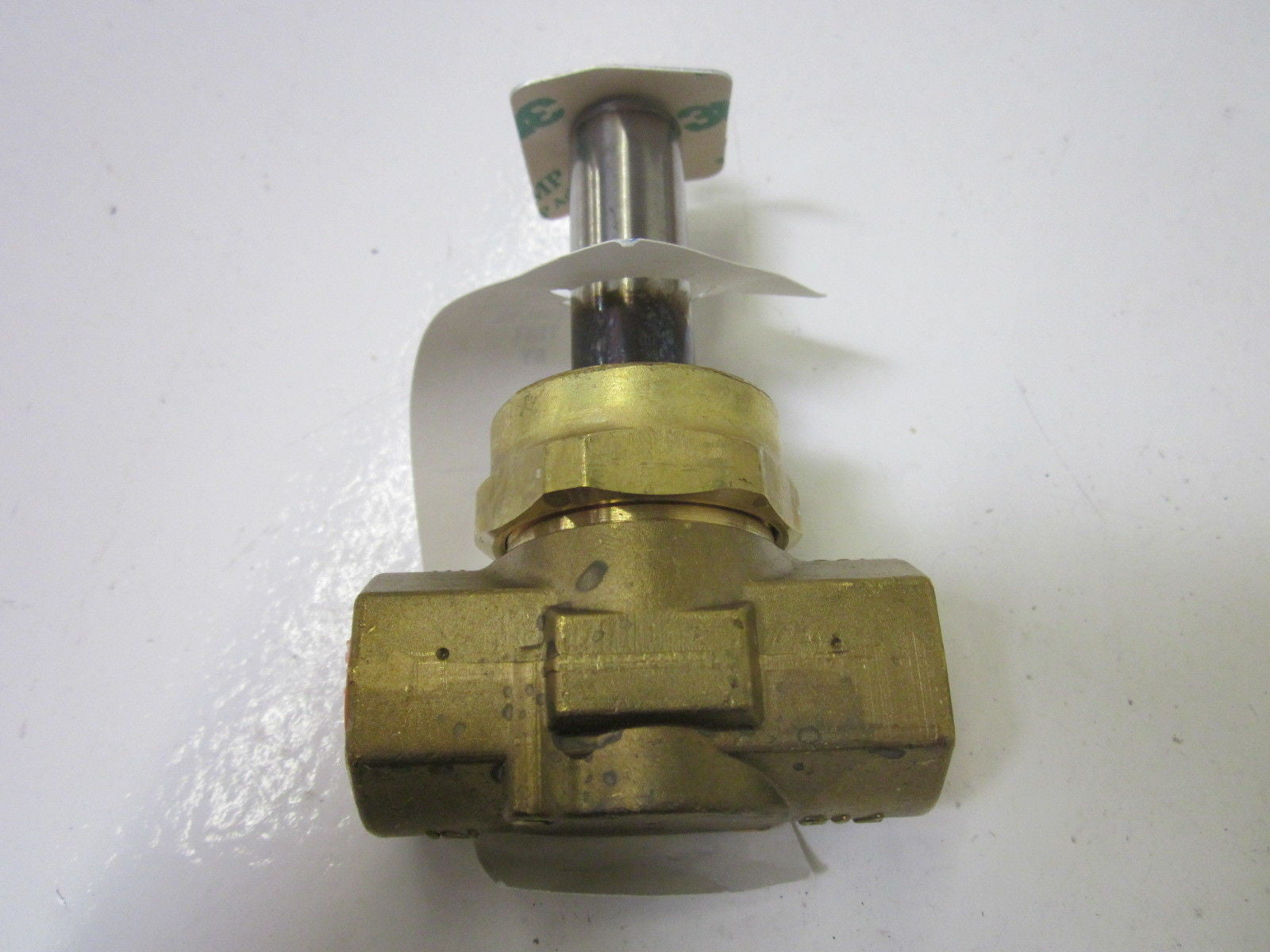 SOLENOID VALVE B14P2 1/2NPT FEMALE *NEW IN BOX*