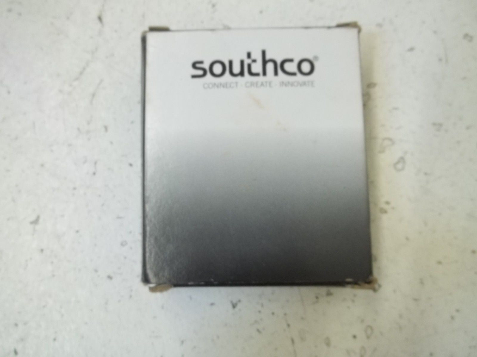SOUTHCO E3-41-27  LATCH,DOOR *NEW IN BOX*