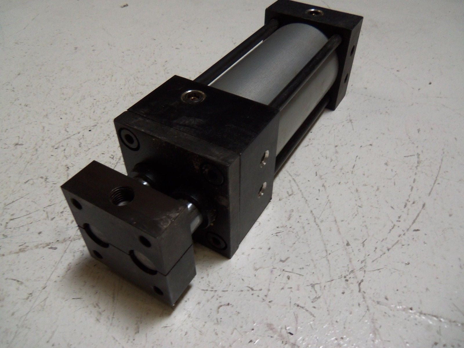 SPEEDAIRE 6ZC53B PNEUMATIC CYLINDER *USED*