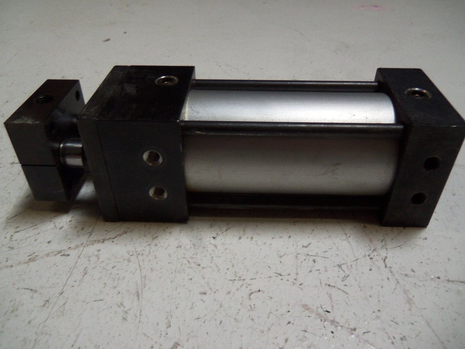 SPEEDAIRE 6ZC53B PNEUMATIC CYLINDER *USED*