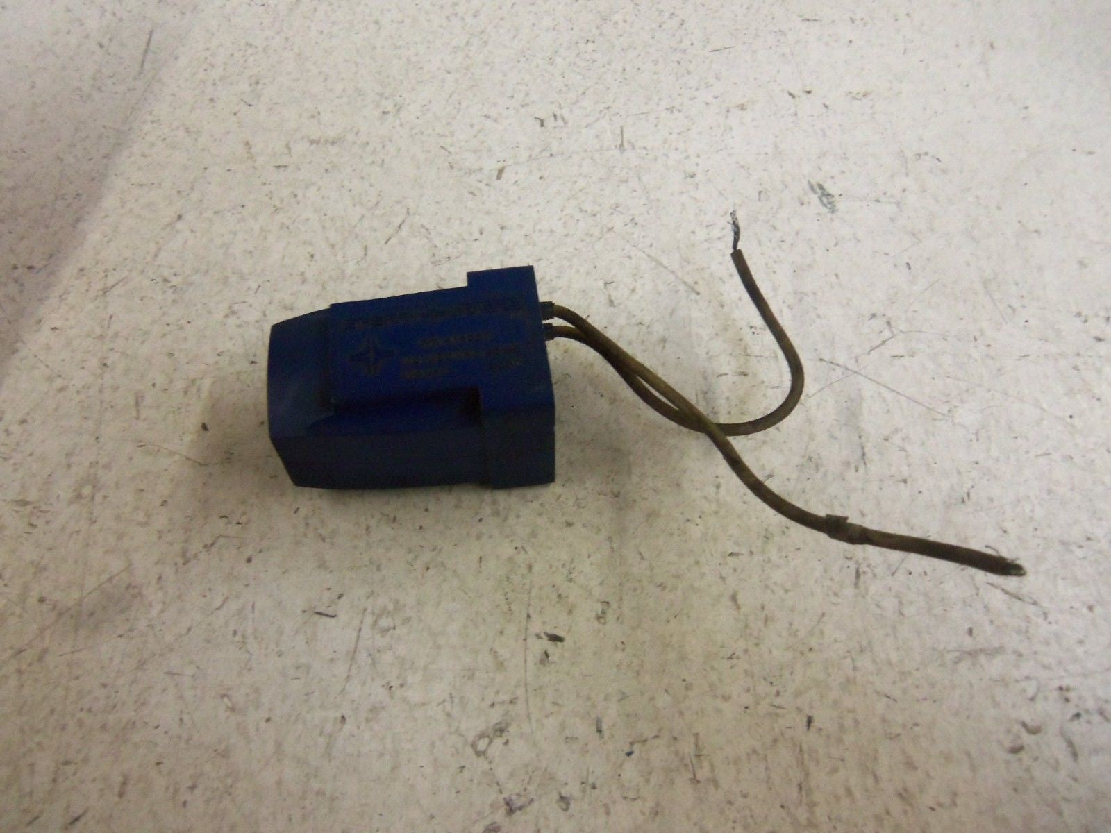 VICKERS 414521 COIL *USED*