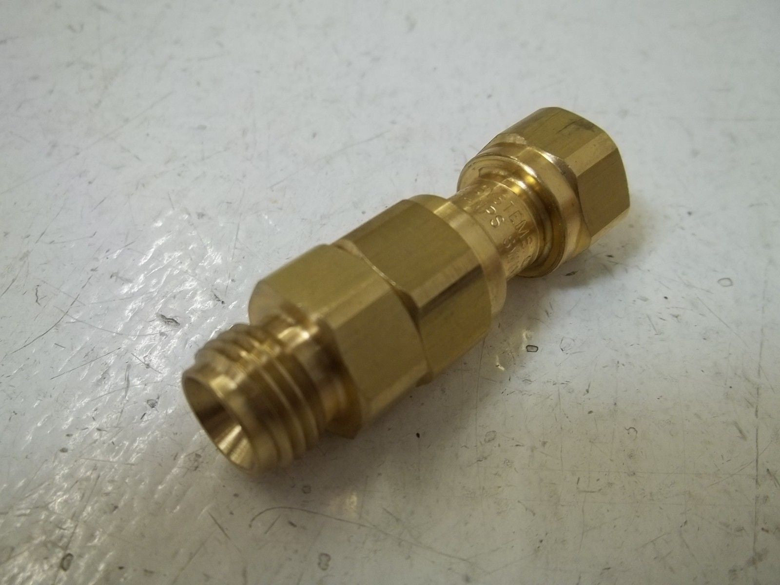 SPRAY SYSTEM CO. 11990-1/4-NPS SWIVEL *NEW NO BOX*