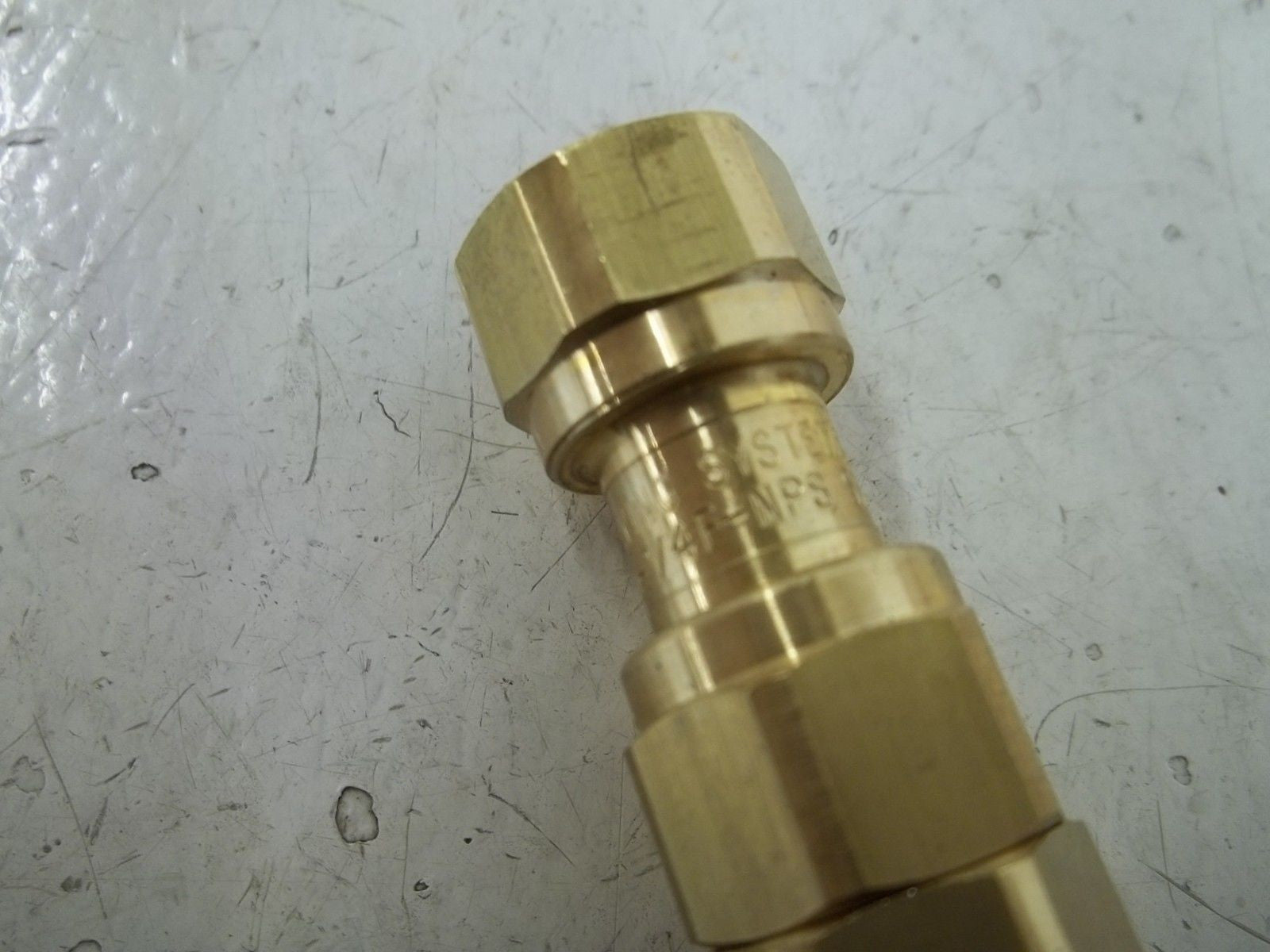 SPRAY SYSTEM CO. 11990-1/4-NPS SWIVEL *NEW NO BOX*