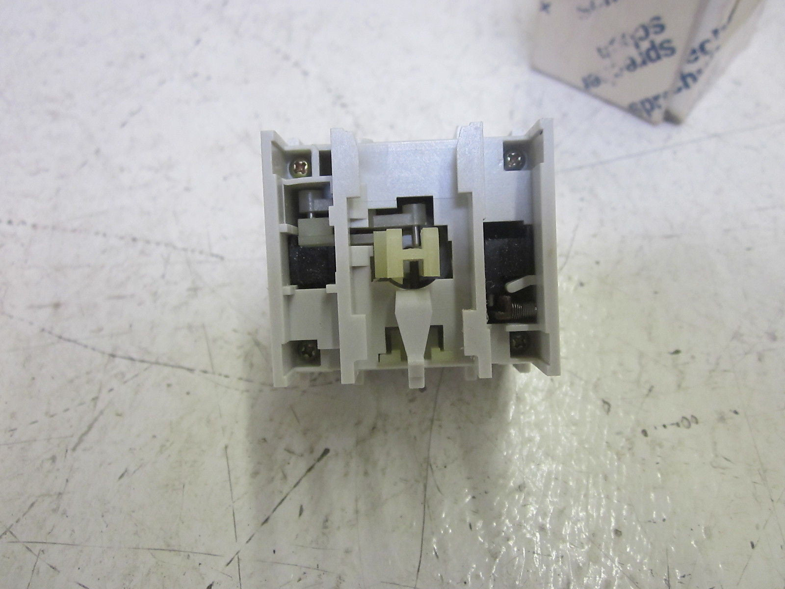 SPRECHNER + SCHUH CZA3-11 OFF DELAY TIMING RELAY *NEW IN BOX*