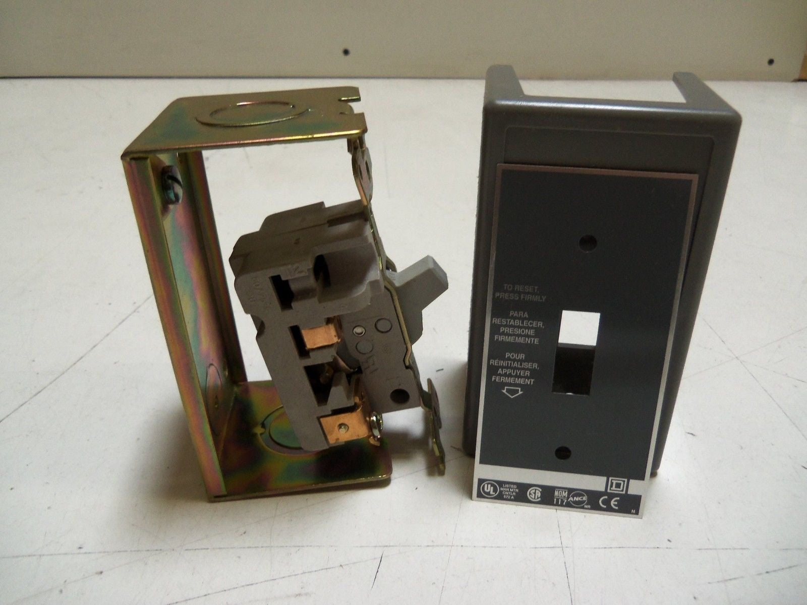 SQUARE D 2510FG1 STARTER  *NEW IN BOX*