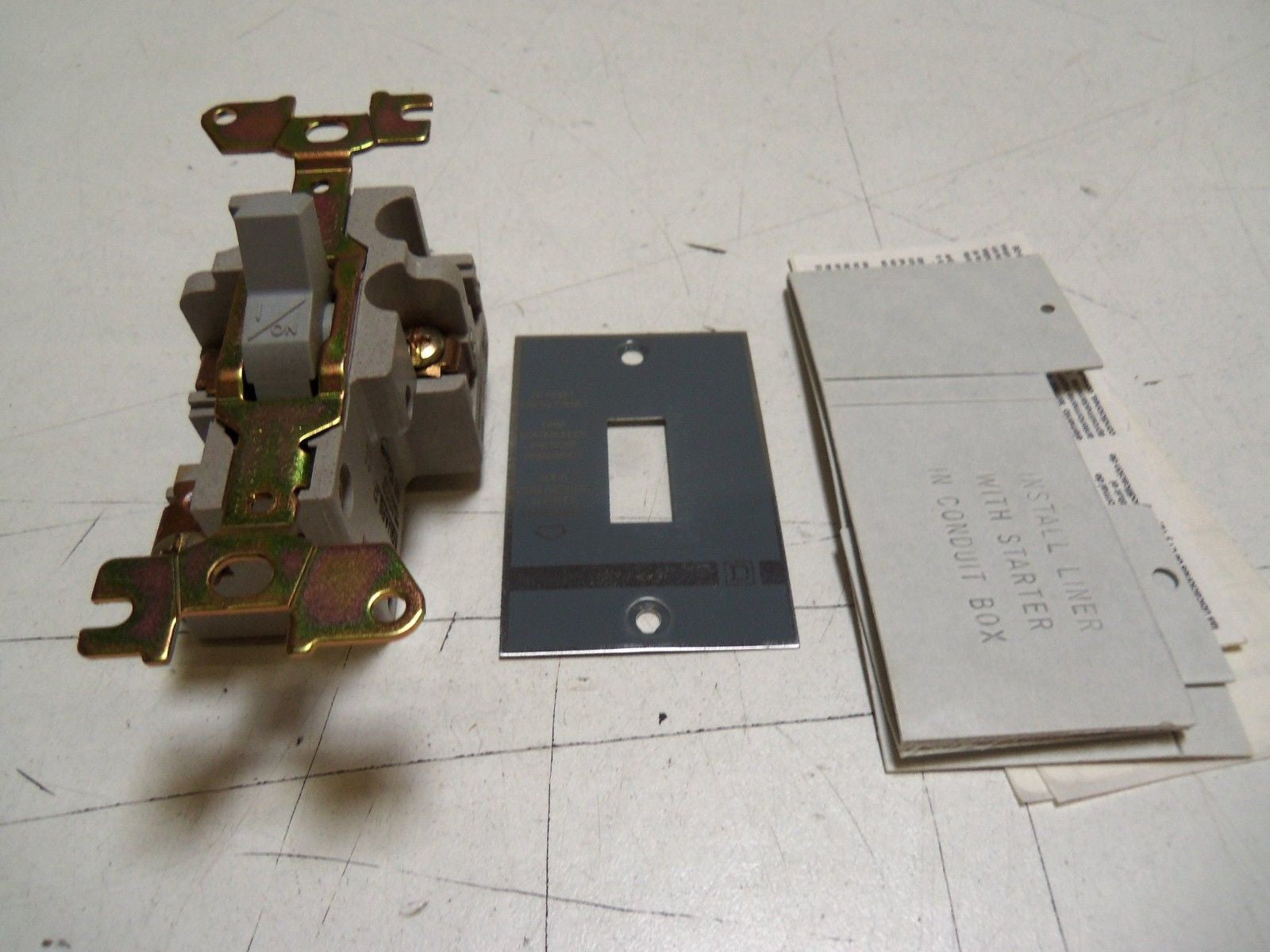 SQUARE D 2510FO1 STARTER  *NEW IN BOX*
