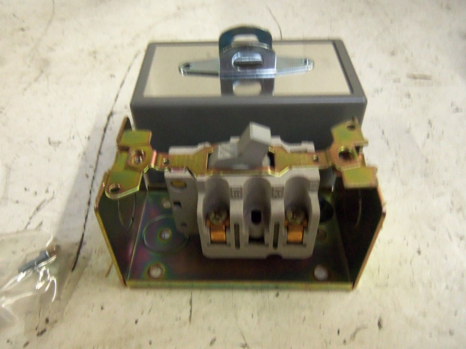 SQUARE D 2510KG1 STARTER *NEW IN BOX*