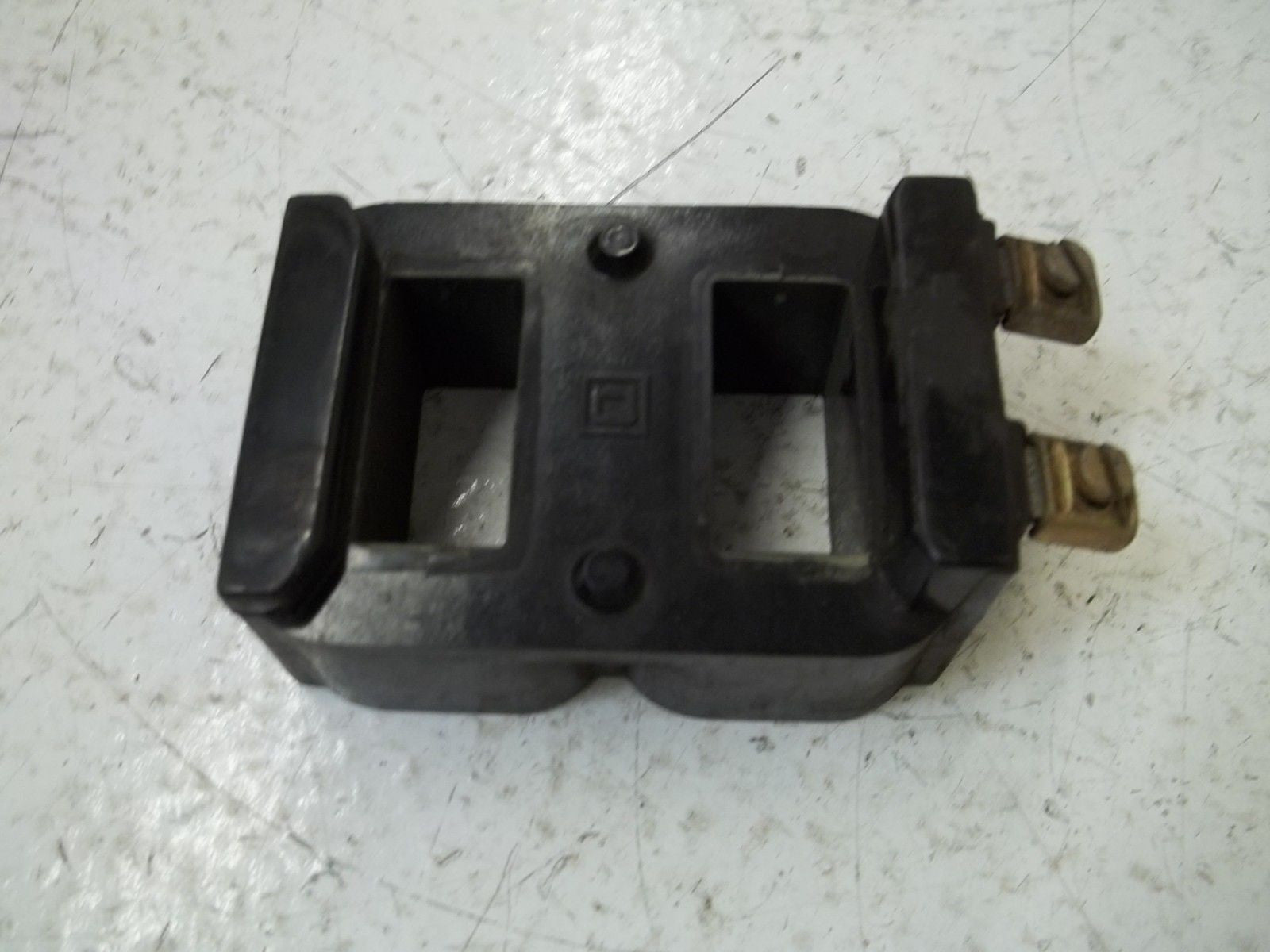 SQUARE D  31111-400-44 120V COIL *USED*
