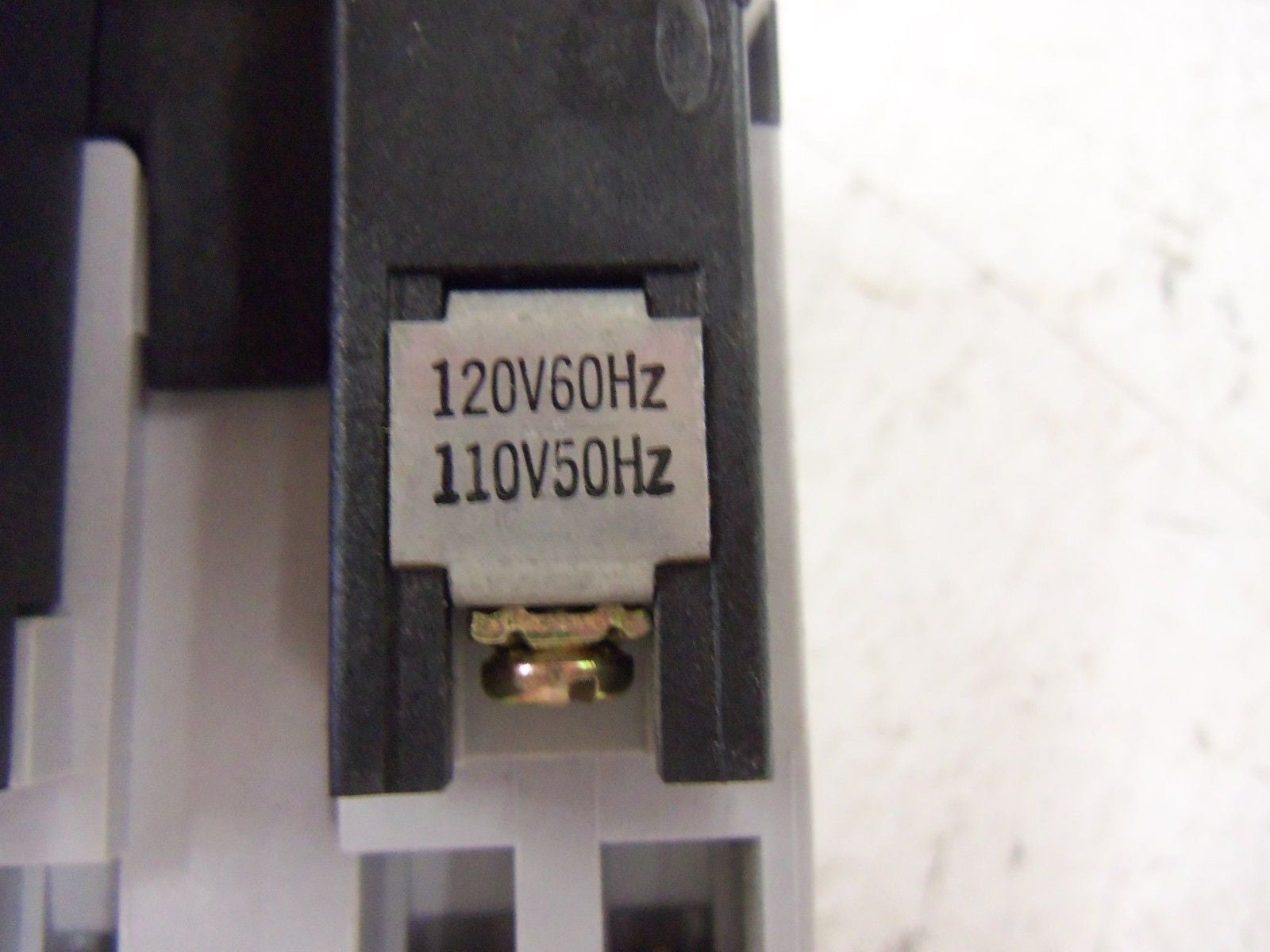 SQUARE D 8501XO20XLV02 RELAY *NEW NO BOX*
